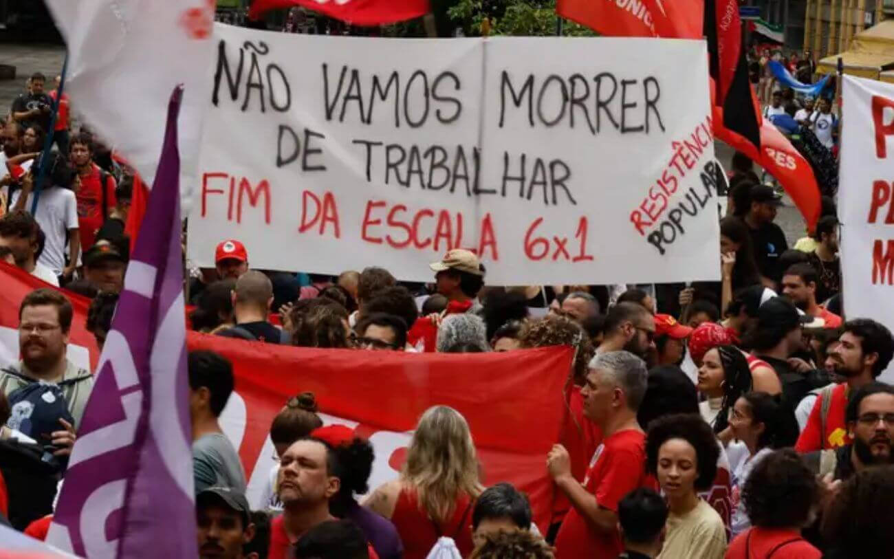 Estudo da CNM aponta que o projeto do governo para a escala 6x1 custaria R$ 442 milhões aos municípios, valor muito inferior aos bilhões previstos em PECs.