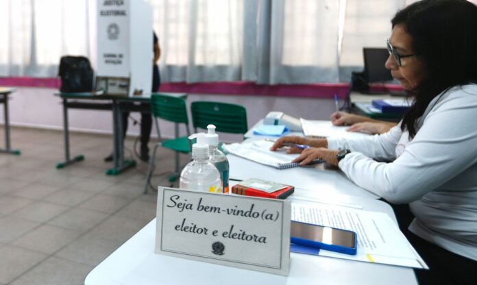 Saiba como realizar sua inscrição de mesário voluntário para as Eleições 2026.