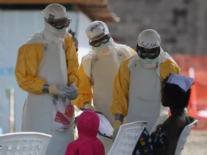 OMS alerta para avanço do surto de ebola no Congo, com mais de 500 casos suspeitos e cerca de 130 mortes registradas.