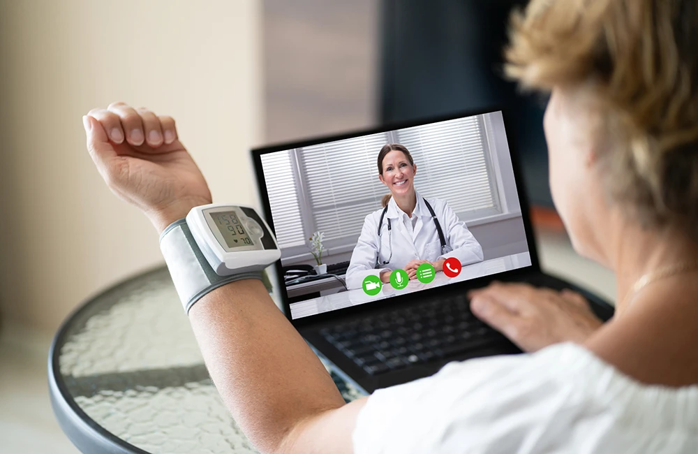O Governo Federal lançou edital para levar telemedicina no Amazonas a 105 UBS. A iniciativa visa reduzir as filas do SUS e acelerar diagnósticos.