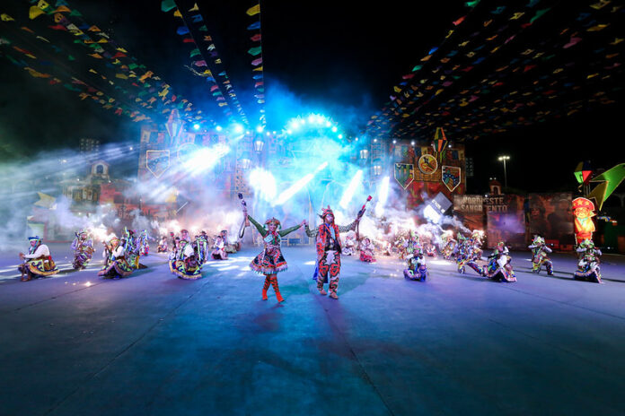 Abertura da categoria Prata do 68º Festival Folclórico do Amazonas reúne grande público em Manaus, unindo cultura e fomento à economia criativa.