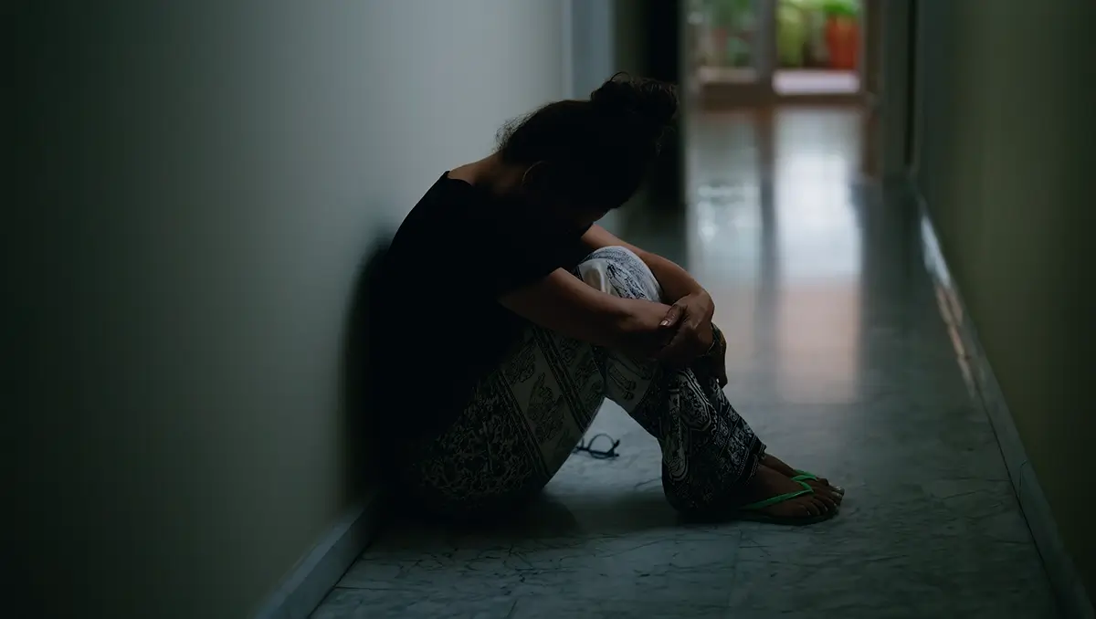 CCJ aprova o PL 3.158/2025 que classifica pedofilia como crime hediondo. Proposta retira direito a fiança e indulto para crimes contra menores.