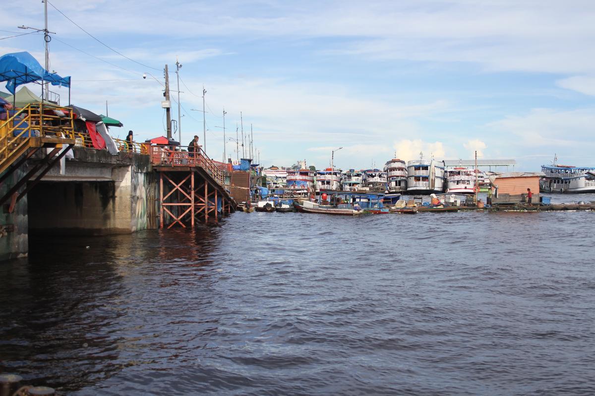 Cheia dos rios do Amazonas perde força, segundo o SGB, que aponta estabilidade e alerta para possível estiagem no segundo semestre.