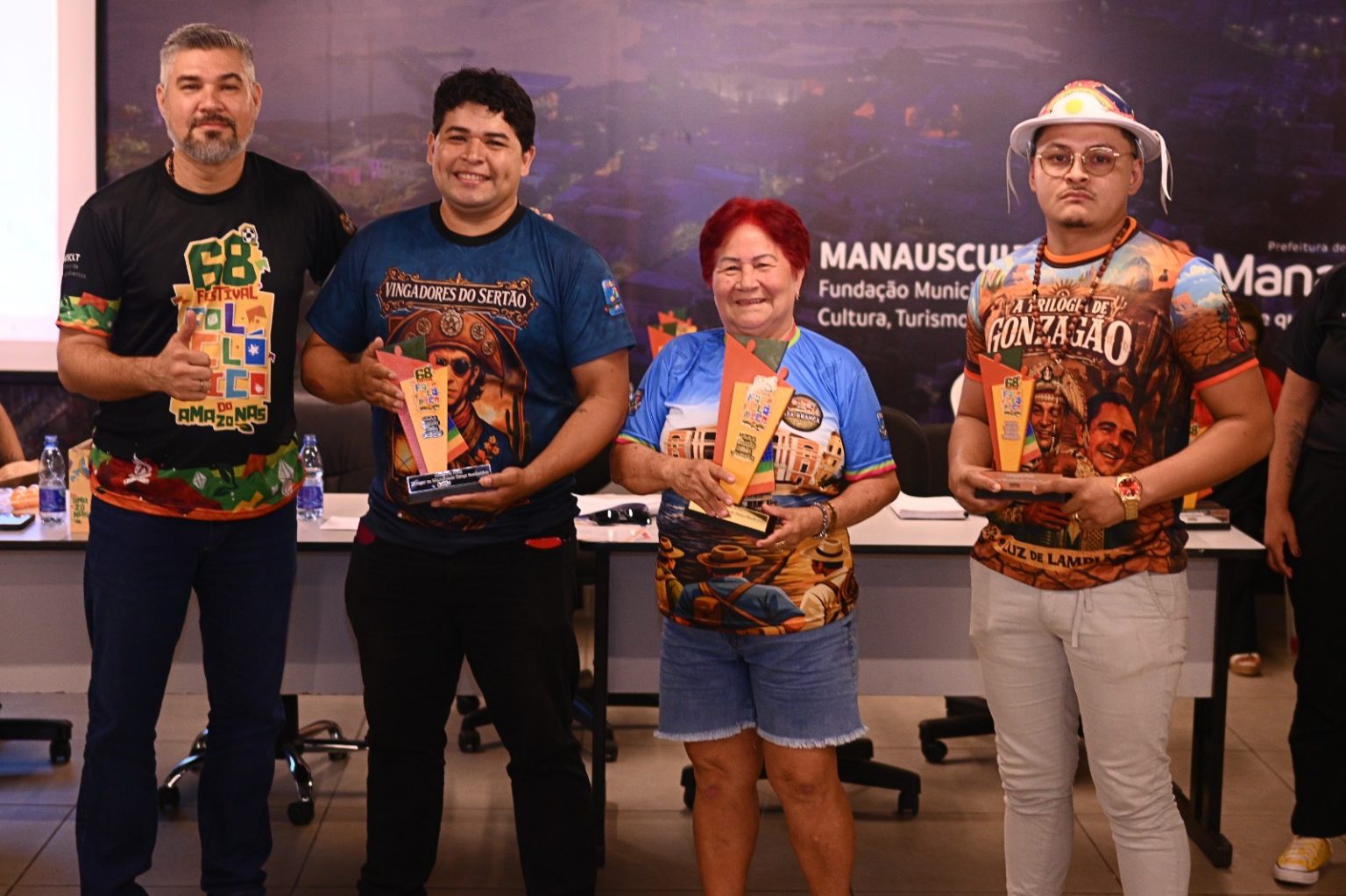Festival Folclórico do Amazonas reúne 75 mil pessoas e define campeões das categorias Bronze e Prata em Manaus.