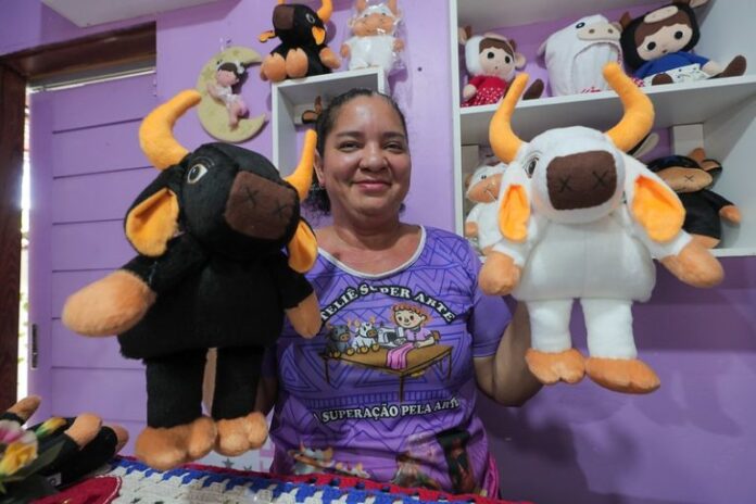 Festival de Parintins deve movimentar R$ 193,2 milhões em 2026 e gerar mais de 30 mil empregos.