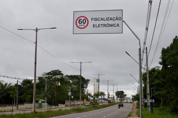 Novos radares em Manaus entram em operação dia 13 de julho para reforçar a segurança no trânsito e reduzir acidentes.