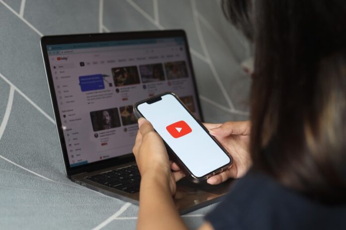 Google mantém veto a anúncios políticos nas eleições de 2026.