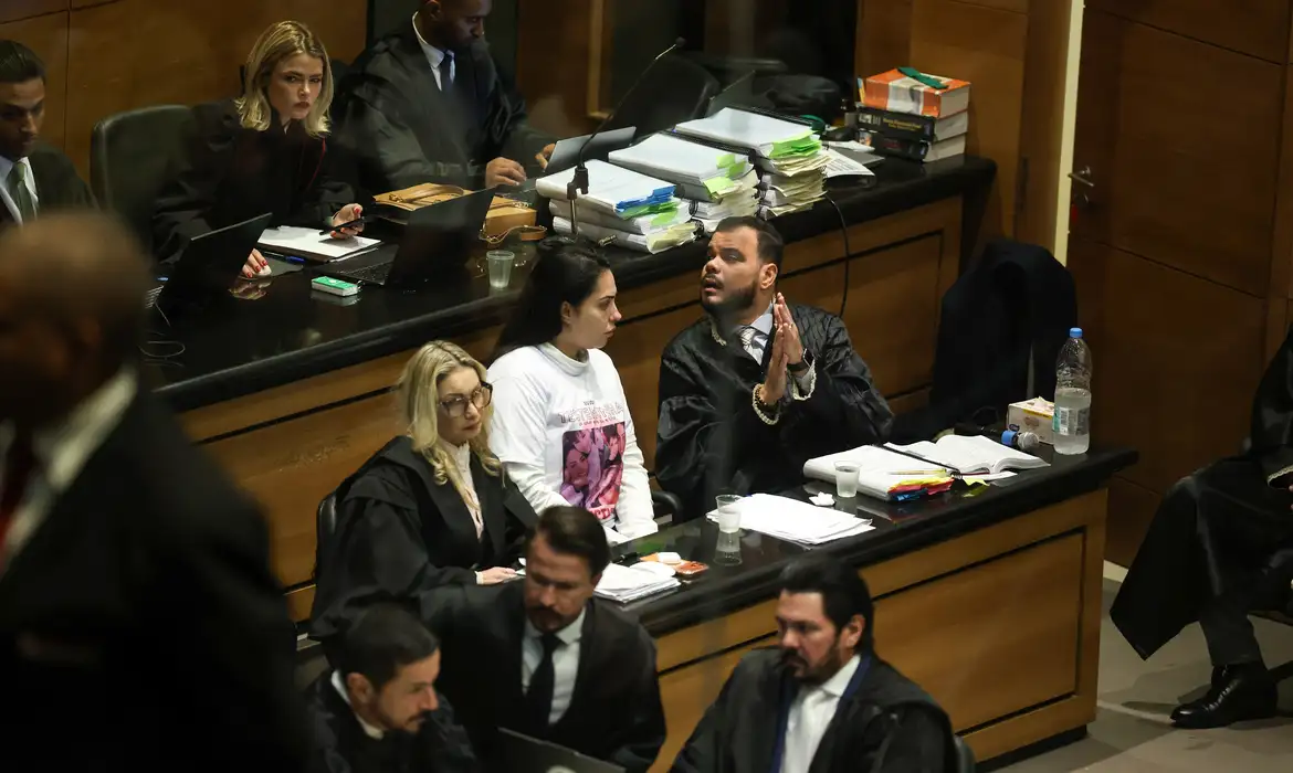O julgamento do caso Henry Borel chega à fase dos interrogatórios dos réus no Rio de Janeiro.