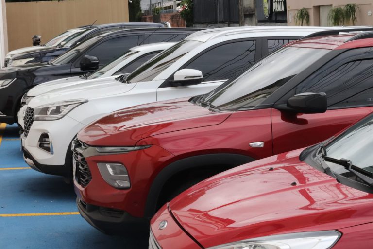 IPVA 2026 no Amazonas: confira os prazos para placas 4, 5 e 6, descontos disponíveis e regras do programa Bom Condutor.