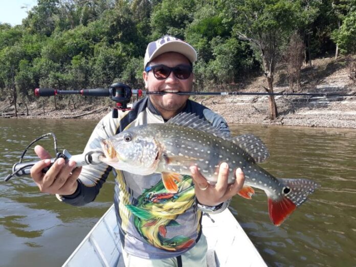 Ipaam inicia regularização de hotéis de pesca no Careiro com serviços ambientais e orientação para empreendimentos turísticos.