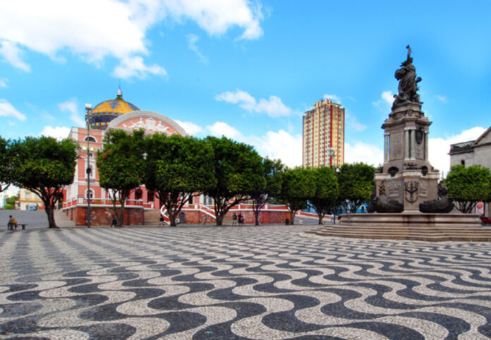 Confira a programação do Amazonas Fan Fest no Largo de São Sebastião com shows gratuitos e a transmissão da estreia do Brasil na Copa.