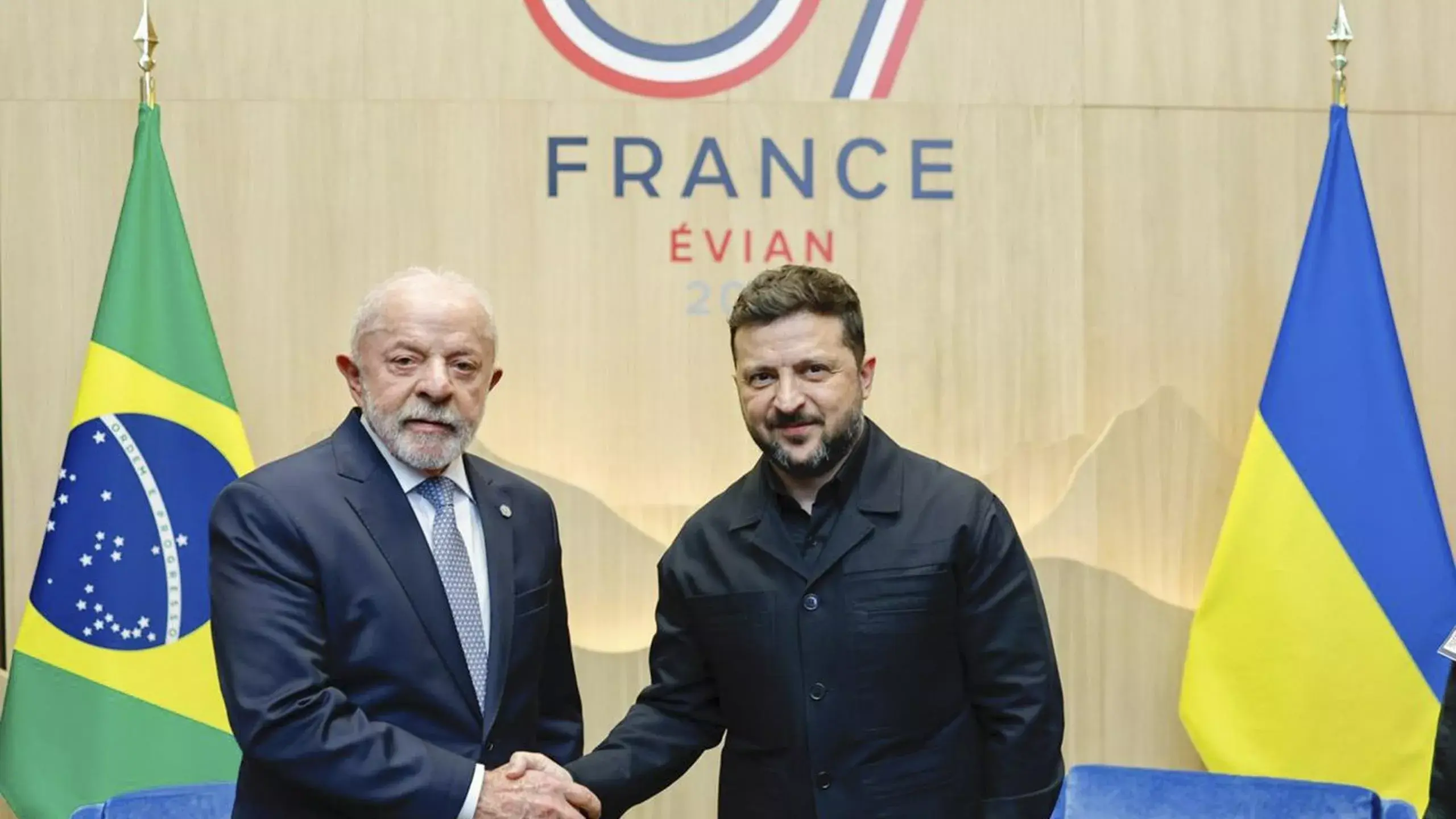 Zelensky aceita plano de Lula para buscar a paz na Ucrânia. Brasil fará contatos com o Conselho de Segurança da ONU.