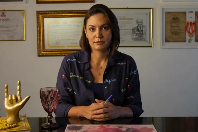 Michelle Bolsonaro relata briga com Flávio, diz ter sido humilhada e comenta divergência sobre aliança do PL com Ciro Gomes.