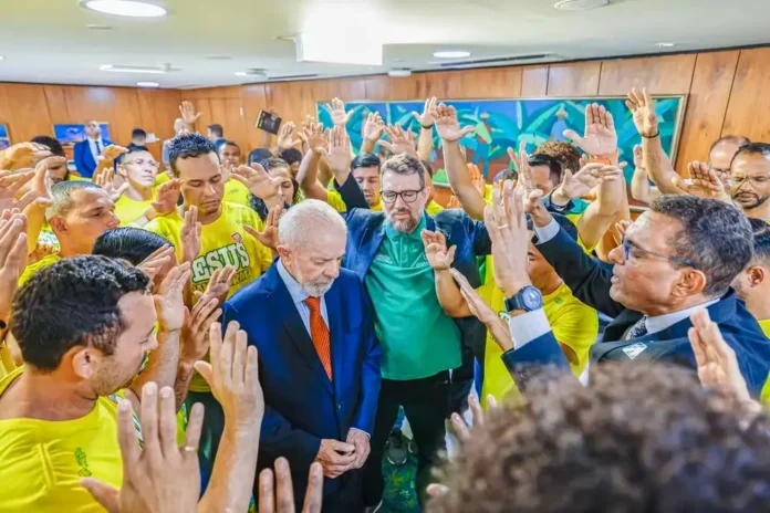 Em nova carta a evangélicos o PT defende o legado de Lula sobre liberdade religiosa e busca reduzir a resistência do eleitorado protestante no país.