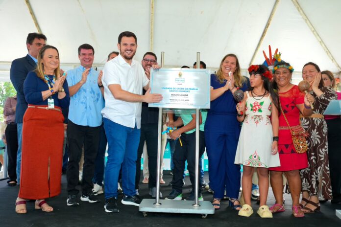 A prefeitura entregou a USF Santos Dumont reformada em Manaus. A unidade tem capacidade para 15,7 mil procedimentos por mês via SUS.