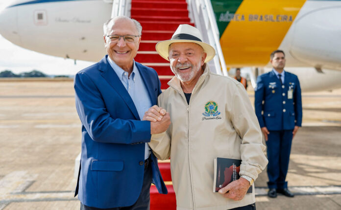 Lula no G7 terá agenda marcada por tarifa dos EUA, veto da UE à carne brasileira e reuniões com líderes internacionais.