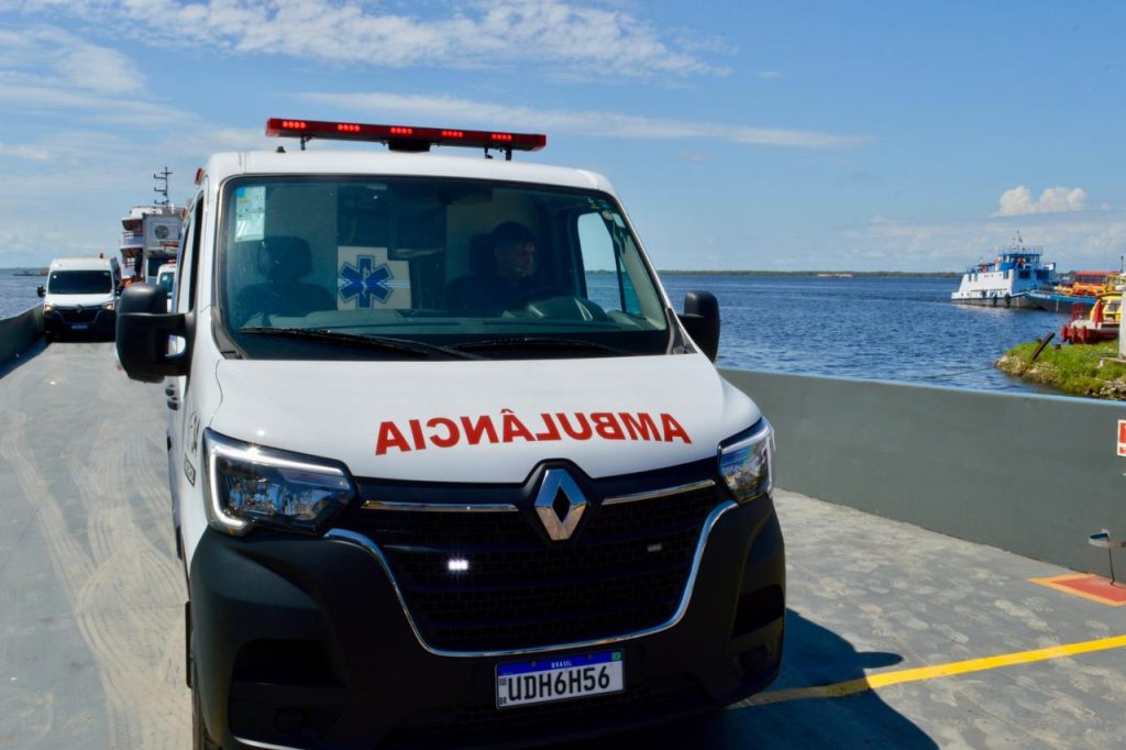 SES-AM envia ambulâncias e reforça serviços médicos de urgência e UTI aérea para garantir a segurança no Festival de Parintins 2026.