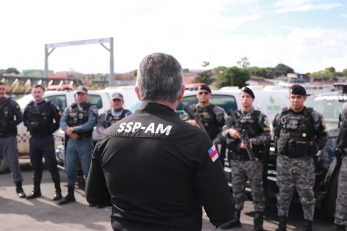 Programa Segurança Presente envia base fluvial ao Rio Madeira para combater a pirataria, roubos e homicídios nos municípios do interior do Amazonas.