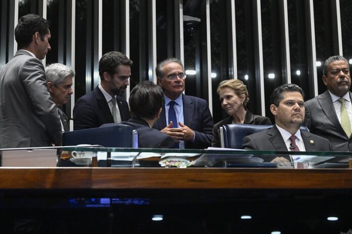 Senado aprova ajuda a produtores rurais com impacto de R$ 140 bilhões.