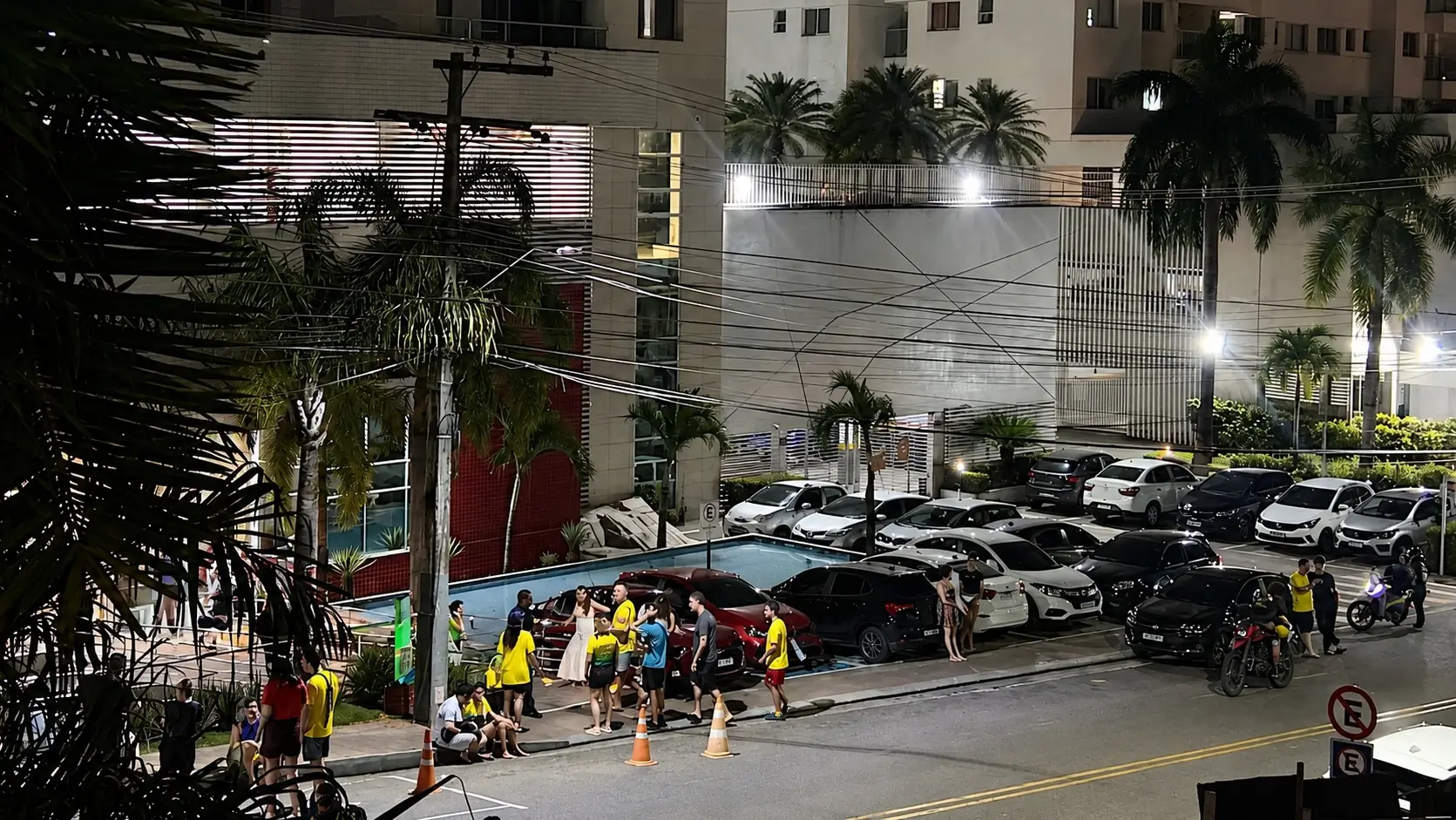 Terremoto na Venezuela foi sentido em Manaus e levou moradores a deixarem prédios. Não há feridos ou danos.