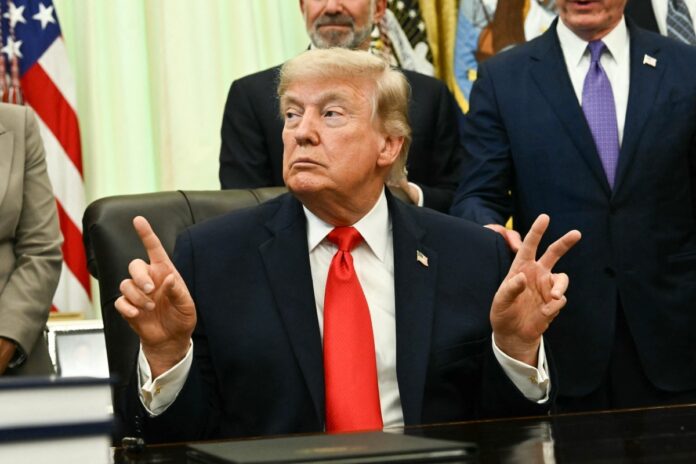 Donald Trump declarou que o poder presidencial não tem limites após o acordo com o Irã, mas Teerã suspende os diálogos e faz novas exigências.