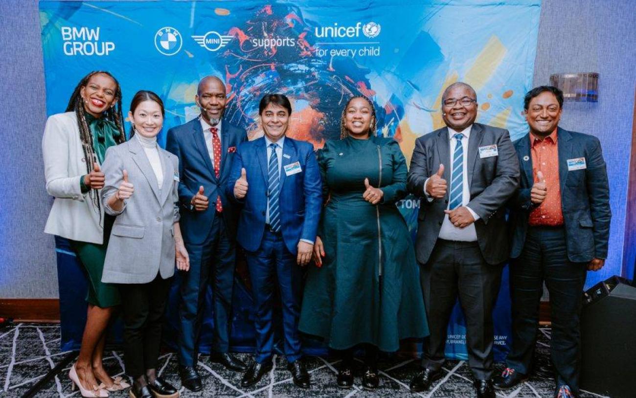 Conheça a parceria entre BMW e UNICEF em Manaus que promove a educação STEAM e a capacitação profissional para jovens mulheres da rede pública.