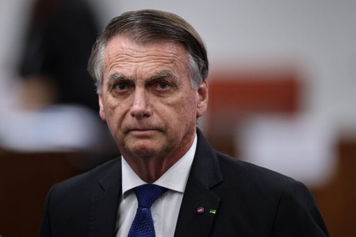 Prisão domiciliar de Bolsonaro termina quinta-feira, e Alexandre de Moraes avaliará se a medida será mantida.