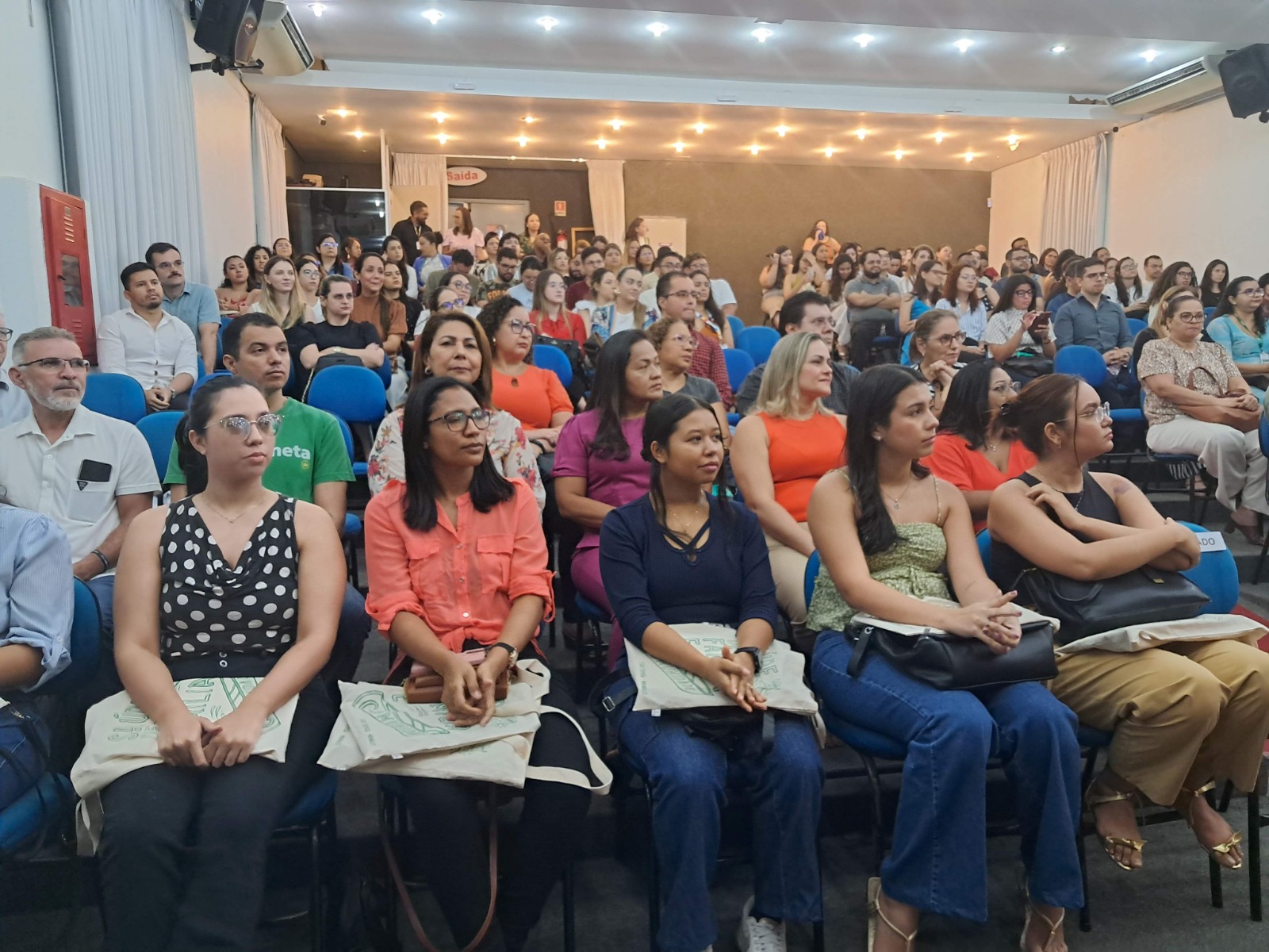 Residência da Semsa Manaus abre 24 vagas pelo Enare para profissionais da saúde com bolsas superiores a R$ 4 mil.