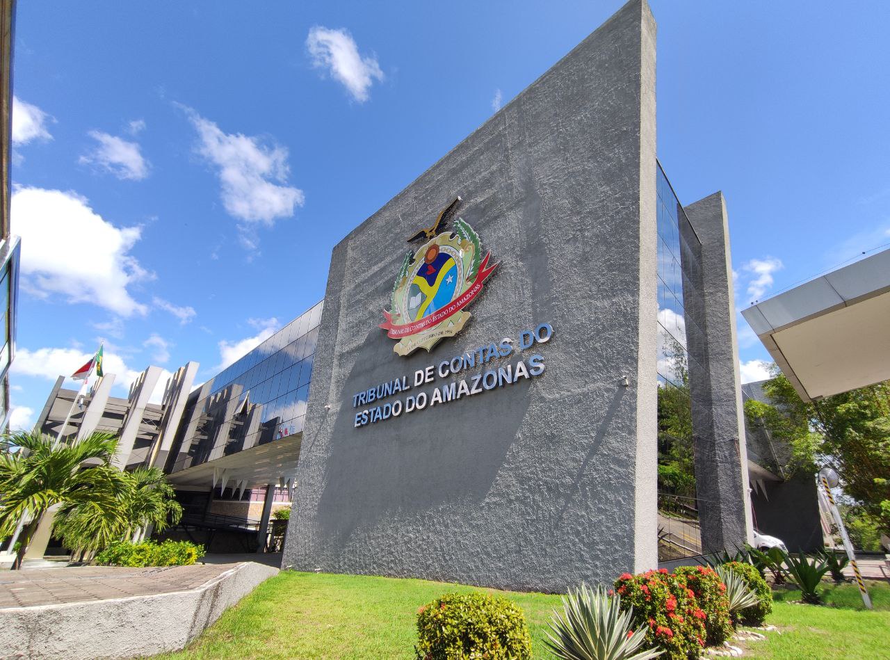 Residência Jurídica e Contábil do TCE-AM abre 30 vagas com bolsa de R$ 3 mil. Inscrições ocorrem de 17 a 26 de junho.