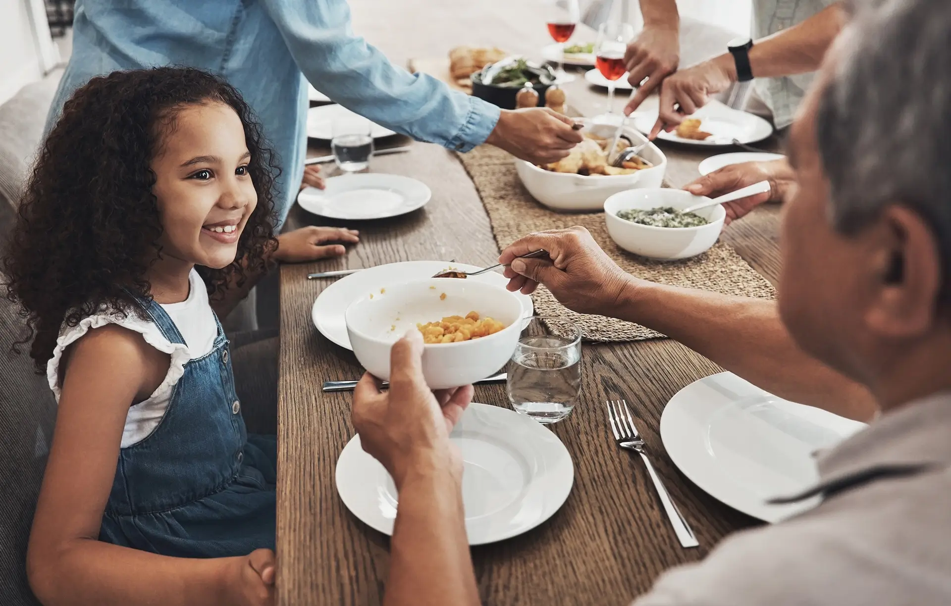 Brasil segue fora do Mapa da Fome, enquanto a insegurança alimentar grave cai para 0,6% da população, segundo a ONU.