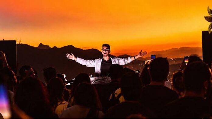 DJ Tommax será a atração da Alive Sunset On Board, festa em embarcação no Rio Negro, em Manaus, no dia 19 de julho.