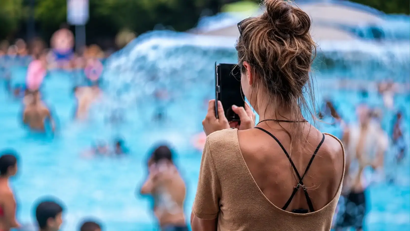 Fotos de crianças nas redes sociais podem favorecer golpes e manipulações. Veja os riscos e como preservar a privacidade dos menores.