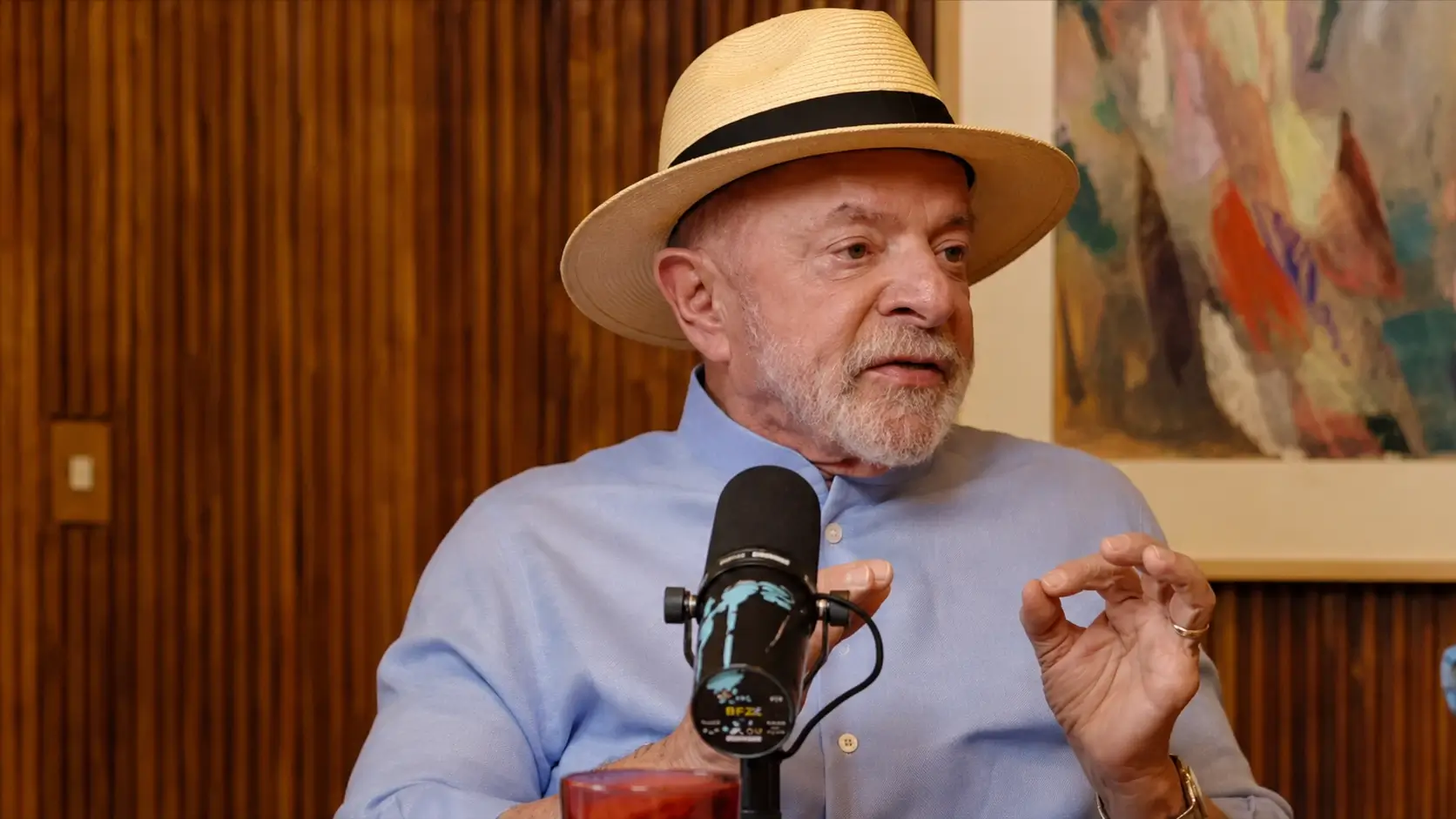 Lula afirma que não usará o cargo para proteger Lulinha e garante que o filho responderá à Justiça se for convocado.