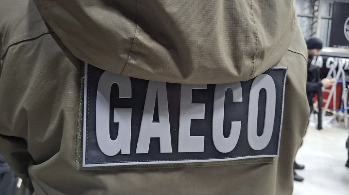 Megaoperação contra o PCC cumpre 320 ordens em seis estados e mobiliza mais de 650 agentes.