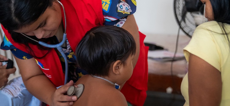 Ação do SUS leva cirurgias, consultas e exames a indígenas na Terra Indígena Andirá-Marau, no Amazonas.