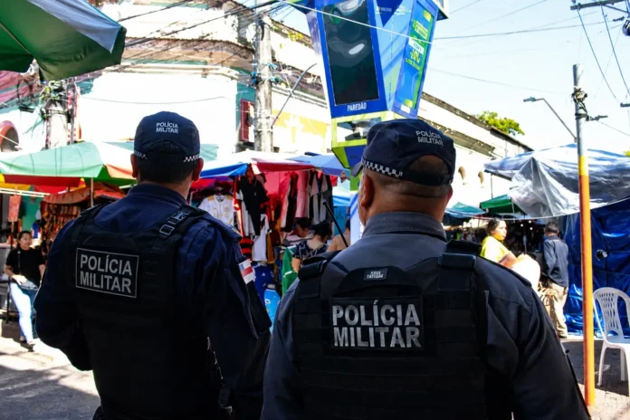 Paredão ajudou a recuperar sete veículos e capturar dois foragidos durante operações em Manaus no feriado prolongado.