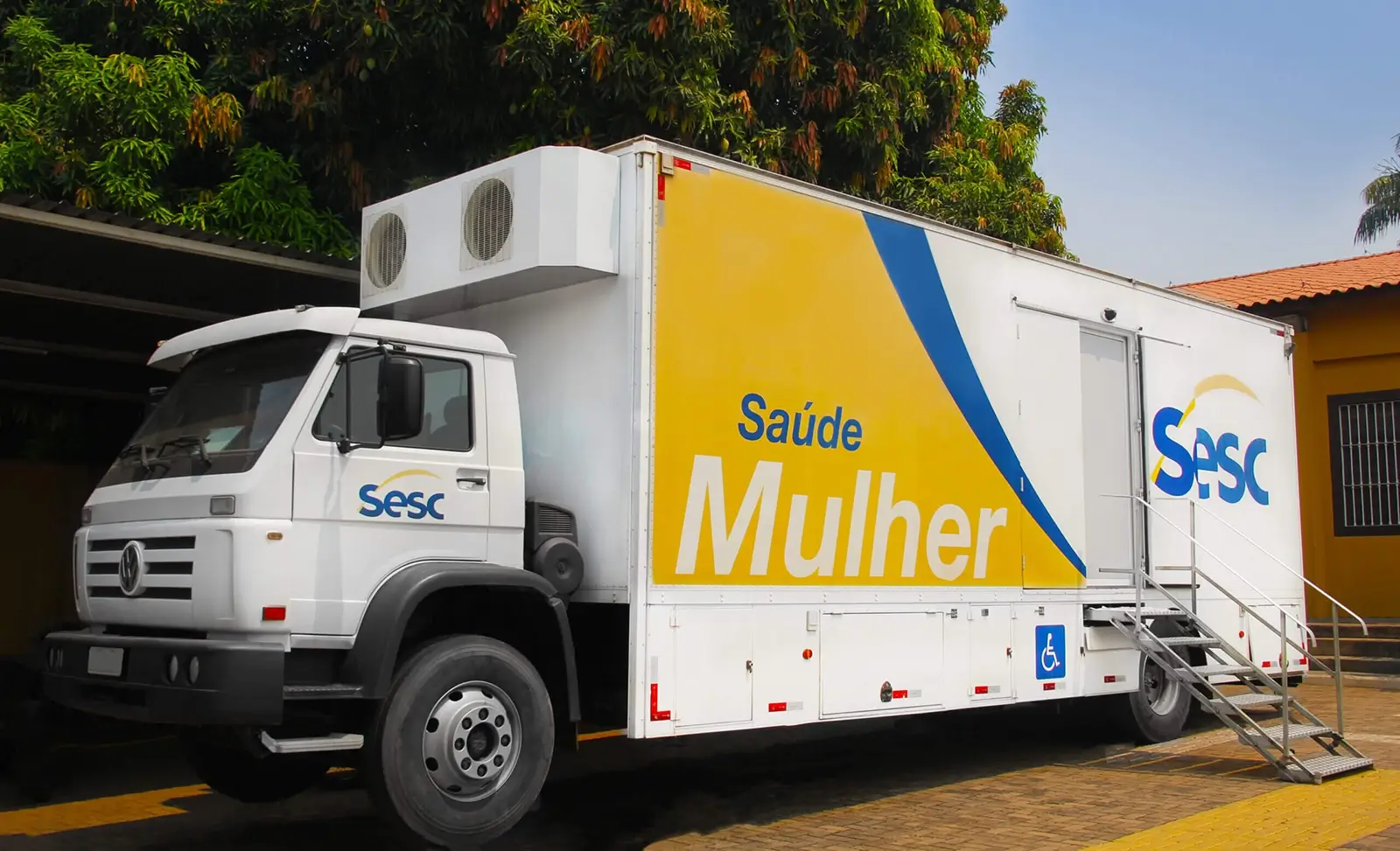 Unidade móvel do Sesc Saúde Mulher oferece exames gratuitos de Papanicolau até dezembro mediante agendamento por WhatsApp.