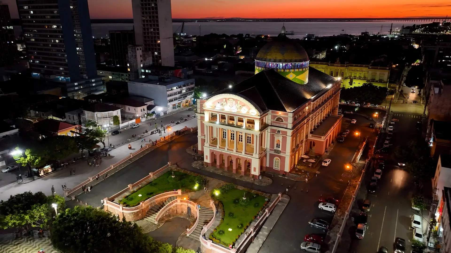 Teatro Amazonas integra candidatura com o Theatro da Paz ao título de Patrimônio Mundial da Unesco.