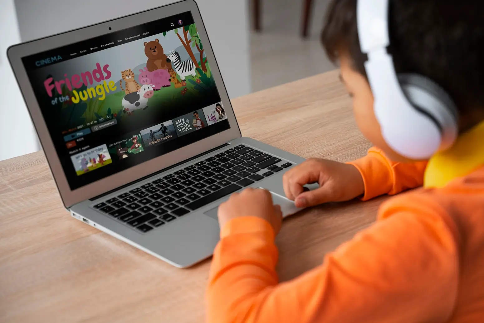 Vídeos feitos com IA dominam o consumo infantil e acendem alerta sobre impactos no desenvolvimento cognitivo e social.