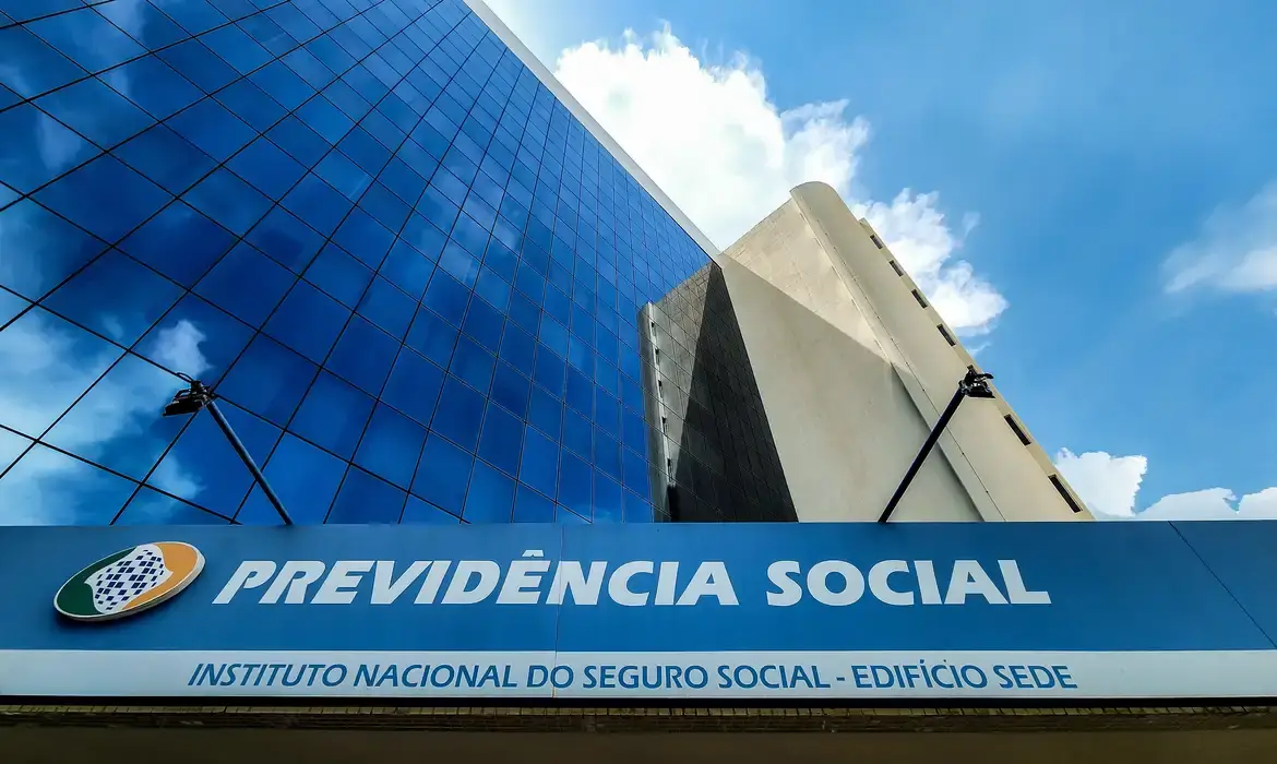 PF investiga fraude no INSS que pode ter causado prejuízo superior a R$ 100 milhões com benefícios destinados a indígenas.