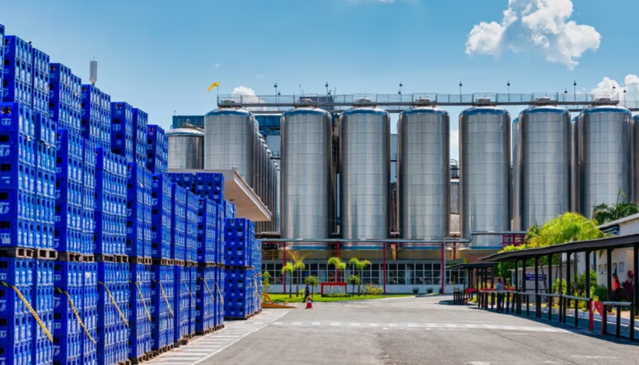 Ambev Manaus prevê R$ 46,2 milhões para nova linha de refrigerantes e 25 postos de trabalho no Polo Industrial.