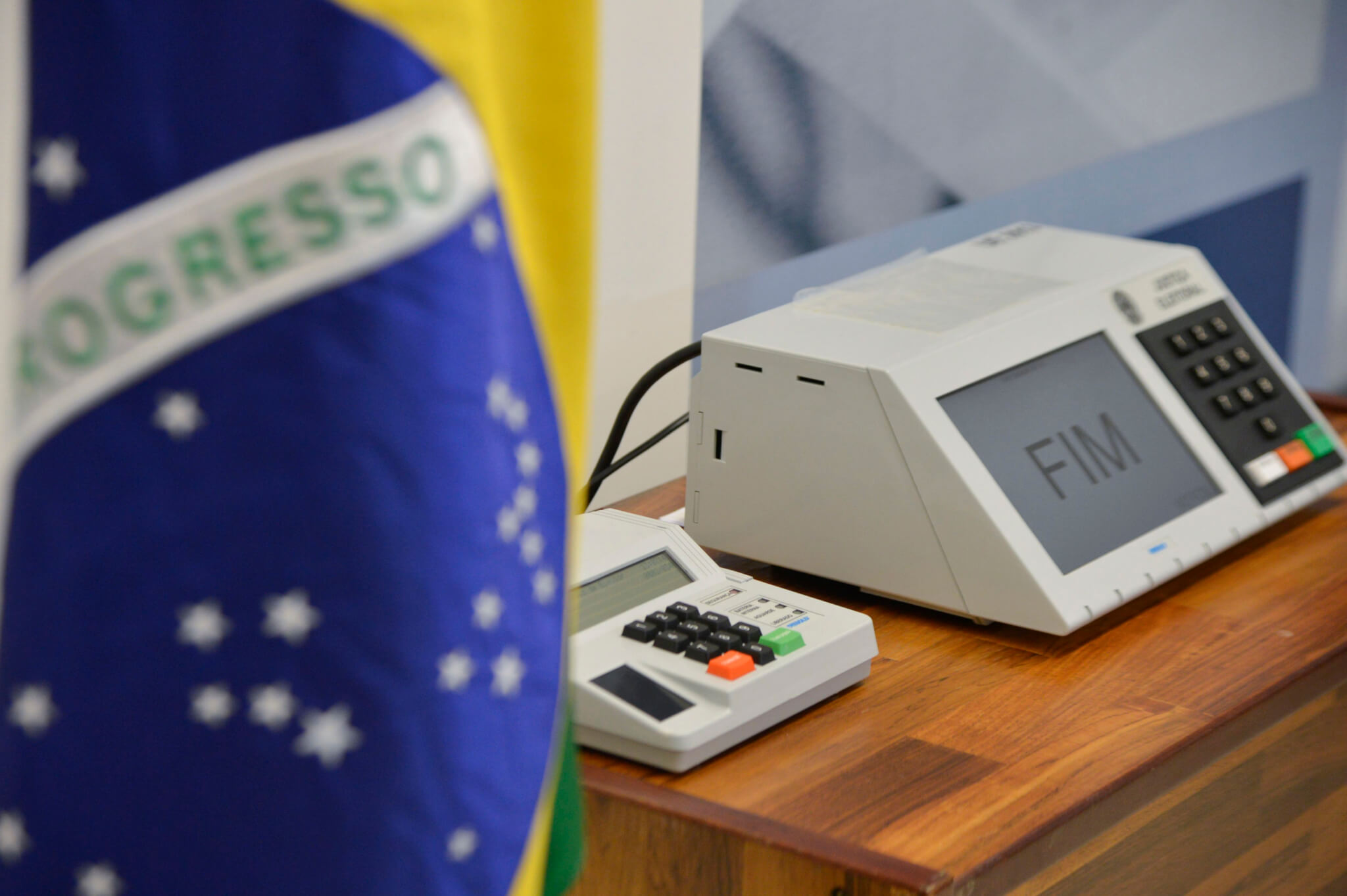Registro de candidatura supera 13,3 mil pedidos no Brasil. Prazo termina em 15 de agosto e campanha começa no dia 16.