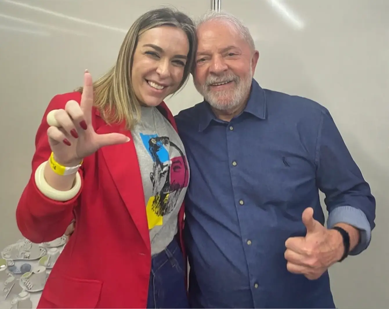 Lula diz nunca ter visto Roberta Luchsinger, mas lobista tem fotos com o presidente e é citada em investigações da Polícia Federal.