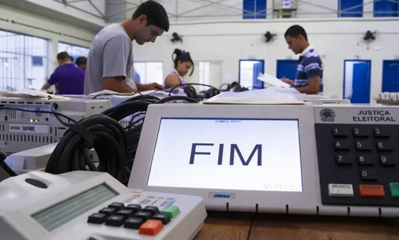 Inscreva-se nas vagas temporárias para as Eleições 2026 no Amazonas. Oportunidades para atuar com urnas e transmissão.