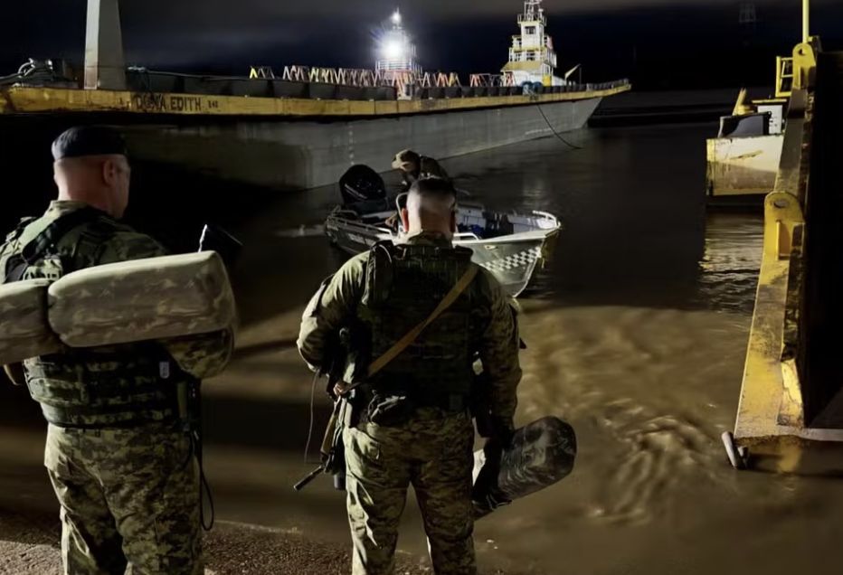 Operação Piratas do Madeira 2 mira grupo envolvido em furto de grãos no Rio Madeira. Justiça bloqueia R$ 1,2 milhão em bens.