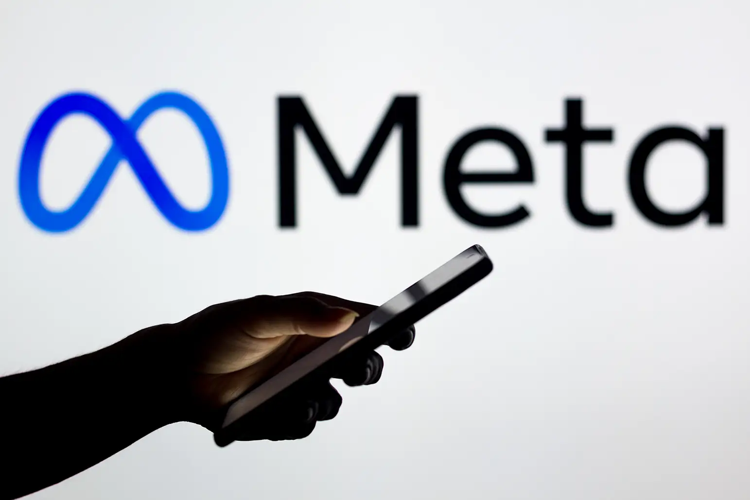 Meta fecha acordo de até US$ 16,7 bi nos EUA e terá de adotar novas medidas de proteção para crianças e adolescentes.
