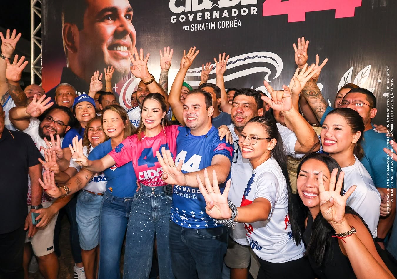 Roberto Cidade inicia campanha no Amazonas com adesivaços em Manaus e Manacapuru e apresenta plano de governo com 44 compromissos.
