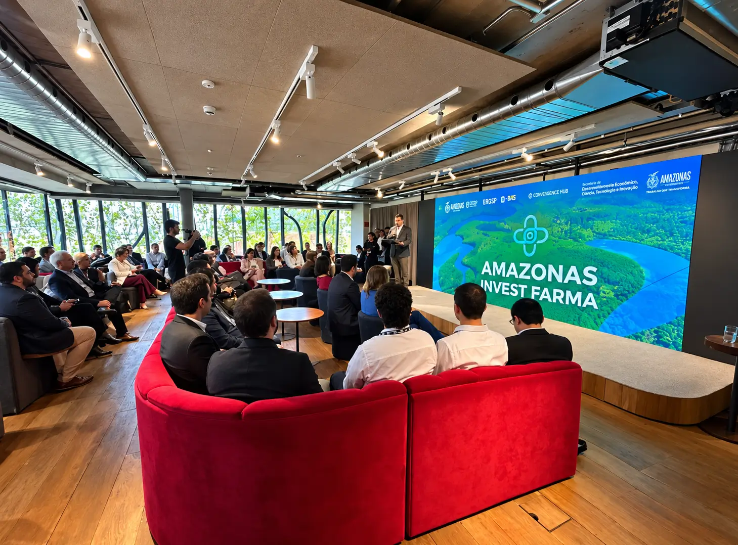 Amazonas apresenta vantagens da Zona Franca de Manaus a cerca de 30 indústrias farmacêuticas durante evento realizado em São Paulo.