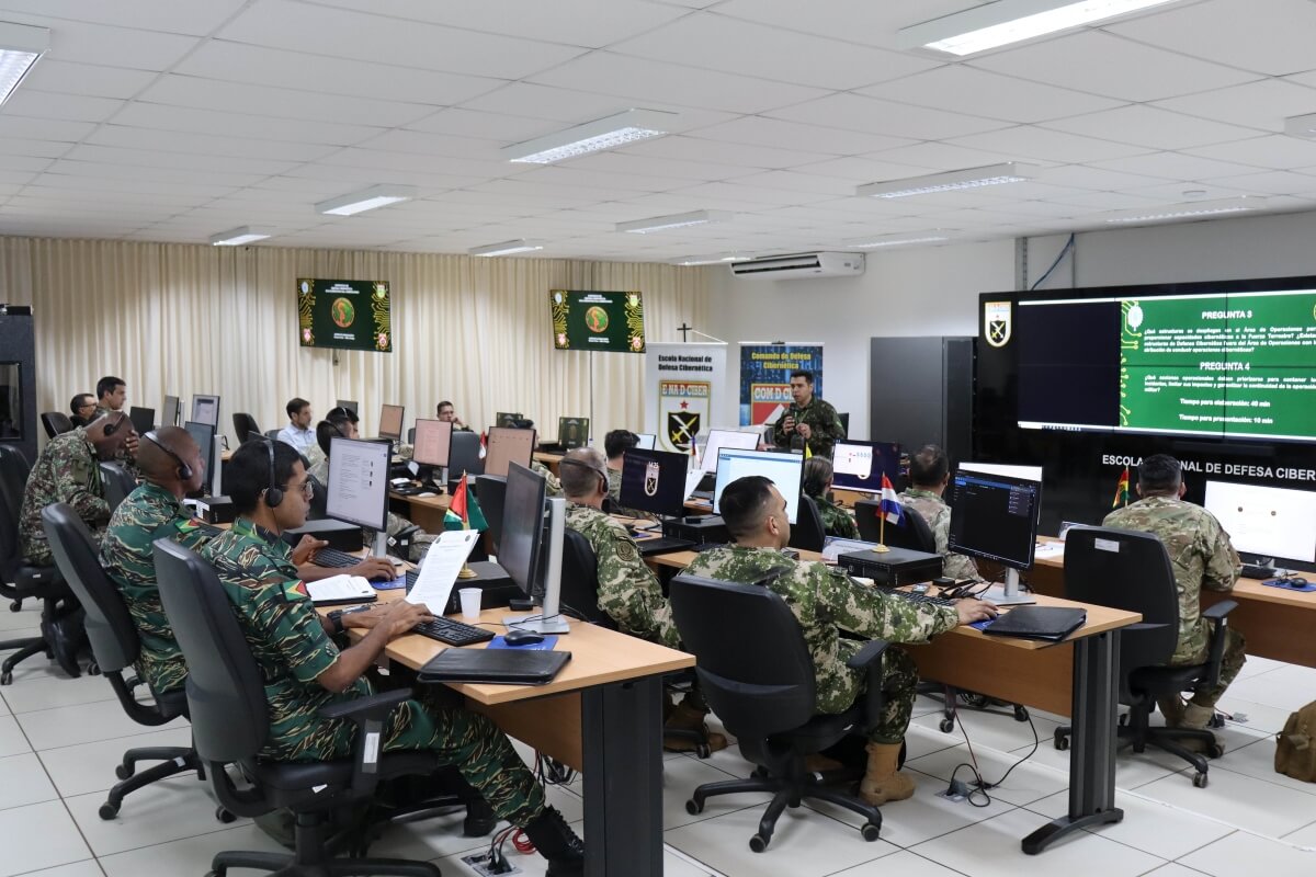 Exercício de defesa cibernética do Exército reúne mais de 1,3 mil participantes em sete cidades, incluindo Manaus, até sexta-feira (25).