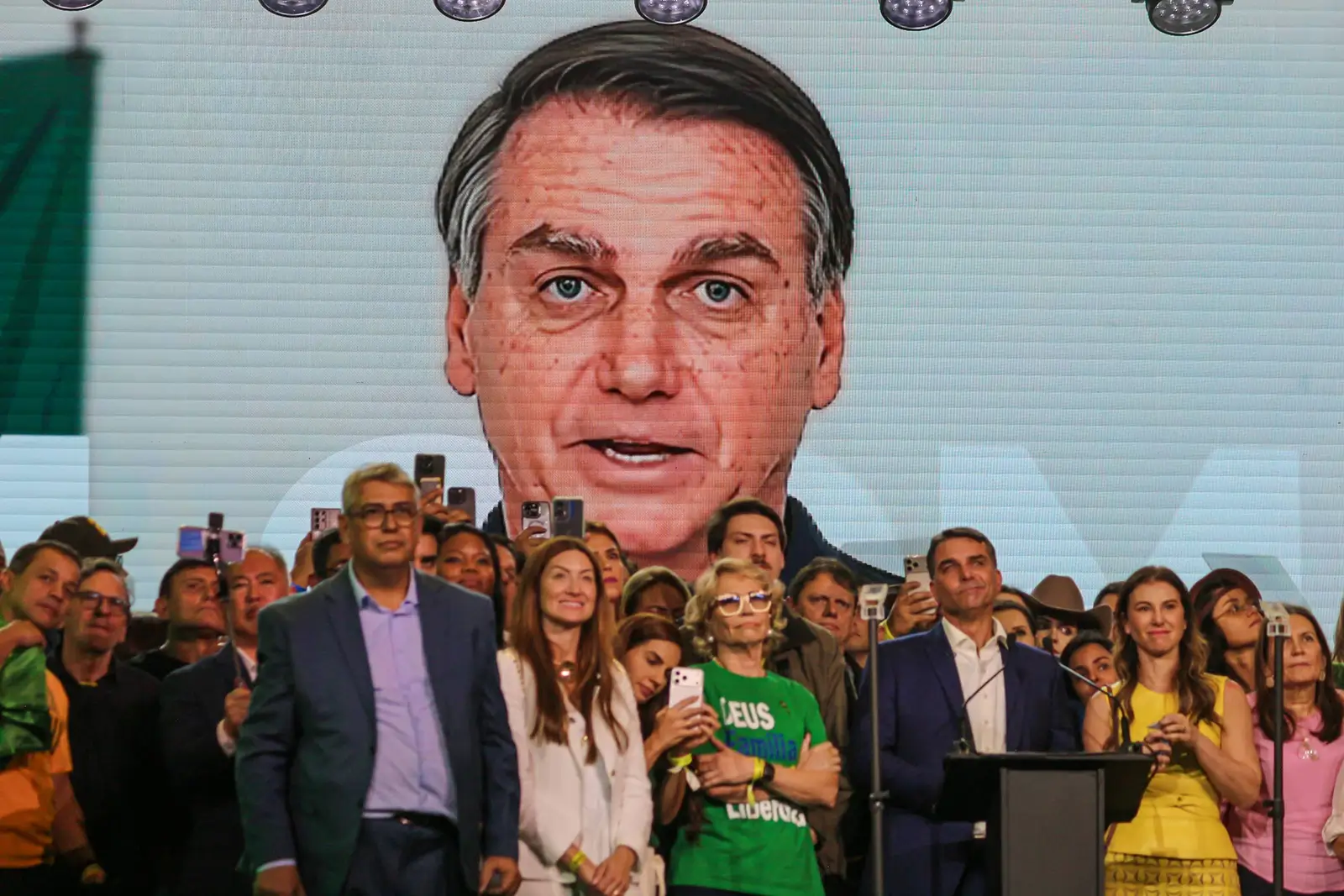 Entenda como o julgamento do TSE sobre vídeo de Bolsonaro definirá as regras contra o deepfake eleitoral e o uso de IA nas eleições de 2026.
